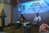 Banjarmasin - General Manager PT. PLN Kalselteng Purnomo menghadiri kegiatan Jumpa Pers Kebijakan Kelistrikan di Kalsel yang digelar kerja sama Biro Humas Pemprov Kalsel dengan PWI Kalsel.(Foto Antaranews/AHM)