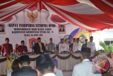Dewan Perwakilan Rakyat Daerah (DPRD), menggelar rapat paripurna istimewa dalam rangka peringatan hari ulang tahun (HUT) ke - 9, Selasa (26/4), di halaman kantor Bupati Gorontalo Utara.