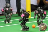 PENS Borong Juara Kontes Robot Indonesia Regional IV