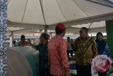 Bupati Kubu Raya Rusman Ali di dampingi Wakil Bupati Hermanus dan PLT Sekda Kubu Raya, Odang Prasetyo beserta rombongan meninjau kesiapan Stan pada MTQ Kalbar (Foto Antara Kalbar / Rendra Oxtora).