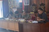 Komisi A Rapat kerja dengan Pemerintah Desa membahas kode Desa (Foto Tantra Andi)