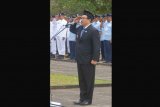 Wagub Kalbar Selaku Pemipin Apel Ziarah Hari Berkabung Daerah Provinsi Kalimantan Barat di Makam Juang Mandor (Foto Humas Permprov Kalbar) 
