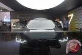 Mobil BMW seri 7