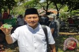 Ketua PCNU Kota Bogor Dr Ir Ifan Haryanto, MSc pada peluncuran perdana 'NU Utility Card (NUC)' untuk menjaring potensi zakat, infaq dan shodaqoh umat Muslim, khususnya warga NU di perkotaan.
(Foto ANTARA/HO-PCNU Kota Bogor).
