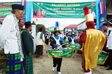 Bupati Sintang, Jarot Winarno membuka Hari Satri Nasional (HSN) di Pondok Pesantren Darul Ma'arif Sintang (Foto Tantra)