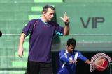 Sebut Pemain Persipura Berbakat, Pelatih Arema Akui Kekalahan Timnya