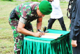 Penutupan Operasi Bakti Kartika Jaya Sail Karimata TA.2016 di Kabupaten Kayong Utara Wilayah Kodim 1203/Ketapang oleh Wakil Bupati Kayong Utara Idrus. (Foto Istimewa/ Pendam XII/Tpr)