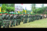 Penutupan Operasi Bakti Kartika Jaya Sail Karimata TA.2016 di Kabupaten Kayong Utara Wilayah Kodim 1203/Ketapang oleh Wakil Bupati Kayong Utara Idrus. (Foto Istimewa/ Pendam XII/Tpr)