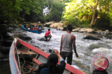 Perjalanan dan rute yang dilalui rombangan BKKBN Kalbar menuju kampung KB di Riam Tapang Kabupaten Kapuas Hulu (Foto Antara Kalbar / Slamet)