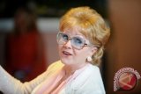Debbie Reynolds meninggal akibat stroke sehari setelah kematian putrinya