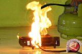 Warteg di Tambora terbakar karena  tabung  gas elpiji meledak