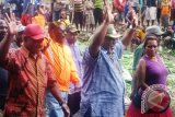 Yustus Wonda dan Kirenius Telenggen optimistis menang pilkada di Puncak Jaya