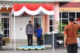 Bupati Sintang, Jarot Winarno beserta jajaran pemerintah Kabupaten Sintang menggelar upcara memperingati hari ulang tahun ke- 60 Provinsi Kalimantan Barat, yang berlangsung di Halaman Kantor Bupati Sintang, Kamis 2 Februari 2017.  (Faiz)