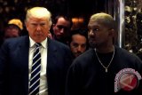 Kanye West hapus tweet pertemuannya dengan Trump