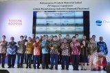 Industri Pertrokimia Penuhi Bahan Baku Otomotif