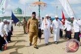 Bupati HST H. Abdul Latif dan Wakilnya H A Chairansyah kembali mengadakan dialog bersama para habaib dan ulama se kabupaten HST yang di adakan setiap enam bulan sekali. Kali ini bertempat di Pondok Pesantren Al Muhajirin Pemangkih Sebrang Kecamatan Labuan Amas Utara, Senin (20/2). Foto:Antaranews Kalsel/Upik/G.
