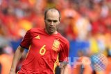 Barcelona Dilanda Krisis, Iniesta Dukung Manajer Enrique