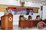 Dinas Kepemudaan, Olahraga, Budaya dan Pariwisata (Disporbudpar) Kabupaten Barito Kuala (Batola), Kalimantan Selatan menyelenggarakan Seleksi Anggota Pasukan Pengibar Bendera (Paskibra) Tingkat Provinsi Kalsel, di Marabahan, Selasa (21/2). Foto:Antaranews Kalsel/Arianto/G.