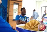 Kehadiran Essien Diharapkan Tingkatkan Kualitas Persepakbolaan