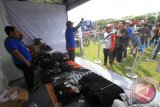 Salah satu kegiatan kemeriahan gelar Unity Pitstop Banjarmasin yang digelar di lapangan Mako Brimob Polda Kalsel, Sabtu (25/3).(Foto Antaranews Kalsel/Sukarli)