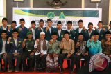 Bupati Tanah Laut, Kalimantan Selatan H. Bambang Alamsyah menghadiri Pelantikan Pimpinan Wilayah Ikatan Pelajar Nahdlatul Ulama (IPNU) dan Ikatan Pelajar Putri Nahdlatul Ulama (IPPNU) Provinsi Kalimantan Selatan, di Gedung Balairung Tuntung Pandang Pelaihari, Kamis (6/4). Foto:Antaranews Kalsel/Arianto/G.