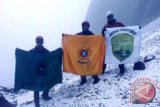 Pendaki Mafesripala Unsri sukses taklukkan puncak Carstenz
