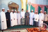 Bupati Tanah Laut, Kalimantan Selatan H. Bambang Alamsyah menghadiri Isra Miraj Nabi Muhammad SAW, di Talok Pulantan, Kecamatan Bari-Bati, Jumat (21/4). Foto:Antaranews Kalsel/Arianto/G. 