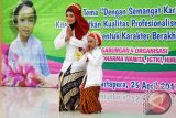 Lomba Fashion Show busana kebaya memperingati Hari Kartini 2017 yang digelar oleh Dinas Pendidikan Kabupaten Banjar. Sedikitnya 150 anak dari berbagai taman kanak-kanak (TK) se-Kabupaten Banjar turut ambil bagian  memperingati Hari Kartini dengan mengikuti perlombaan fashion show Kartini yang berlangsung di Aula Dinas Pendidikan Kabupaten Banjar, Selasa (25/4.