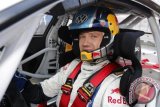 Ogier dan Neuville terpaut 3,9 detik di Sardinia