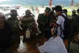 Koramil Waghete dan Dinkes Deiyai gelar pemeriksaan kesehatan lansia