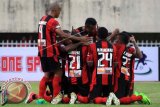 Liestiadi Minta Pemain Persipura Kontrol Emosi