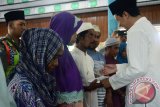 Bupati Tanah Laut H. Bambang Alamsyah melaksanakan Safari Ramadhan di Desa Tambak Karya, Kecamatan Kurau, Rabu (7/6). Foto:Antaranews Kalsel/Arianto/G.