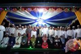 Bupati Tanah Laut, Kalimantan Selatan H. Bambang Alamsyah menghadiri peringatan Nuzulul Quran, di Desa Tabanio, Kecamatan Takisung, Sabtu (10/6). Foto:Antaranews Kalsel/Arianto/G.