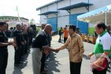 Bupati Barito Kuala, Kalimantan Selatan H. Hasanuddin Murad hadiri pelantikan Pengurus Bantuan Komunikasi (Bankom) Radio Amatir Penduduk Indonesia (RAPI) Wilayah 03 Barito Kuala, dihalaman gedung Sistem Resi Mandastana, Minggu (9/7). Foto:Antaranews Kalsel/Arianto/G.