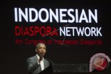 Mantan Presiden Amerika Serikat Barack Obama memberi sambutan dalam Kongres Diaspora Indonesia ke-4 di Jakarta, Sabtu (1/7). Dalam sambutannya, Obama berbicara tentang sejumlah hal, antara lain demokrasi, kepemimpinan, persamaan hak, dan toleransi. ANTARA FOTO/Rosa Panggabean/wdy/17.