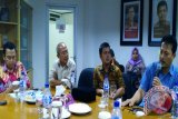 Wartawan Solok Selatan Kunjungi Redaksi Republika