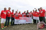 Para biker yang berasal dari seluruh Indonesia tergabung dalam YNCI dan MEN (Mex Explorer Indonesia) melakukan Touring Merdeka dengan mengibarkan 1.000 bendera di Bromo. (ist)