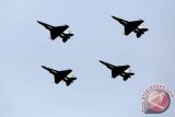 20 Pesawat F-16 dan F-15 SG TNI AU-Singapura Terbang Lintas 