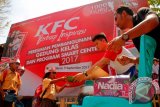 Warga Apresiasi Bantuan Pendidikan dari KFC-1000 Guru 
