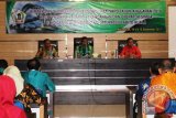 Sekretaris Daerah Kabupaten Barito Kuala H. Supriyono membuka Bimbingan Teknis (Bimtek) dan Workshop Penyusunan Rencana Kerja dan Anggaran (RKA) bagi SKPD Tahun Anggaran (TA) 2018, di Aula Mufakat Kantor Bupati Batola, Kamis (14/9). Foto:Antaranews Kalsel/Arianto/G.