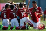 Tim Garuda Muda AQUADNC 2017 yang diwakili SSB Batu Agung Kabupaten Balangan, kalimantan Selatan, berhasil menduduki peringkat ke-8 dalam ajang final dunia Danone Nations Cup 2017 di Red Bull Arena, New York, Amerika Serikat. Awali perjalanan  berhasil sapu bersih kemenangan dan menjadi Juara Grup D menundukkan Inggris dan Afrika Selatan. Hasil tersebut membawa tim Garuda Muda AQUADNC lolos ke laga babak 16 besar melawan Jepang dengan kemenangan 2-1, kemudian ke babak semifinal berhadapan dengan Meksiko takluk 0 - 2. (Foto ANTARA/Ist/AHM)