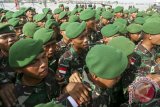 Satgas pengamanan perbatasan indonesia bina tentara cilik