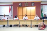 Badan Peningkatan Penyelenggaraan Sistem Penyediaan Air Minum Kementerian Pekerjaan Umum RI menggelar Workshop Penerapan Tarif Full Cost Recovery (FCR) pada Perusahaan Daerah Air Minum Kabupaten Tanah Laut, di Ruang Rapat Barakat, Rabu (27/9). Foto:Antaranews Kalsel/Arianto/G.