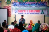 Wabup Minta SMPN 1 Batipuh Penuhi 14 Indikator LSS