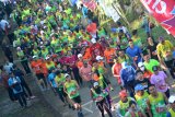 Sejumlah pelari mengikuti Bromo Marathon 2017, di Tosari, Pasuruan, Jawa Timur, Minggu (1/10). Bromo Marathon dengan jarak 10,21 dan 42 kilometer tersebut diikuti 1.826 peserta dari 36 negara. Antara Jatim/Umarul Faruq/mas/17.