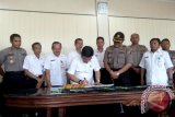 Bupati-Kapolres Bartim MoU Pembinaan Casis Penerimaan Polri