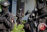 Densus menangkap 12 terduga teroris di NTB, Kalsel, dan Bali