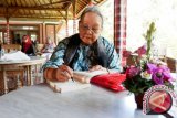 N.H. Dini, legenda sastra yang terus berkarya