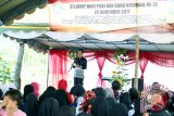 Bupati Tanah Laut H. Bambang Alamsyah menghadiri Tasyakuran Hari Guru Nasional ke-72 Tahun 2017 sekaligus memperingati Maulid Nabi Muhammad SAW,  di Taman Bunga Mesya Gunung Makmur, Kecamatan Takisung, Kamis (23/11). Foto:Antaranews Kalsel/Arianto/G.