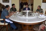 Presiden Ramah Tamah Dengan Panglima TNI